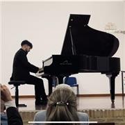 Profesor de piano con titulación en conservatorio superior de Música de málaga (más de 14 años de formación)